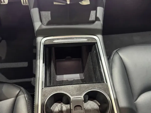 Tesla Model 3 2022 Performance High-Performance AWD — Фото автомобиля 13