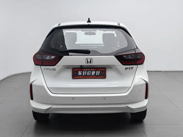 Honda Fit — Фото автомобиля 4
