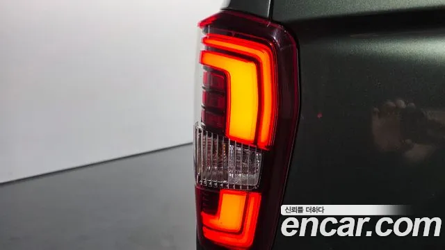 KG_Mobility_Ssangyong Rexton Новый Rexton Sport Khan Дизель 2.2 4WD — Фото автомобиля 18