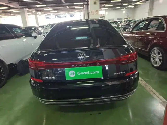 Volkswagen Passat — Фото автомобиля 5
