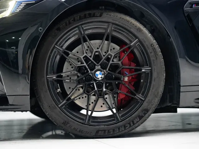 BMW M4 — Фото автомобиля 14