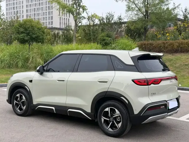 BYD Yuan UP — Фото автомобиля 11