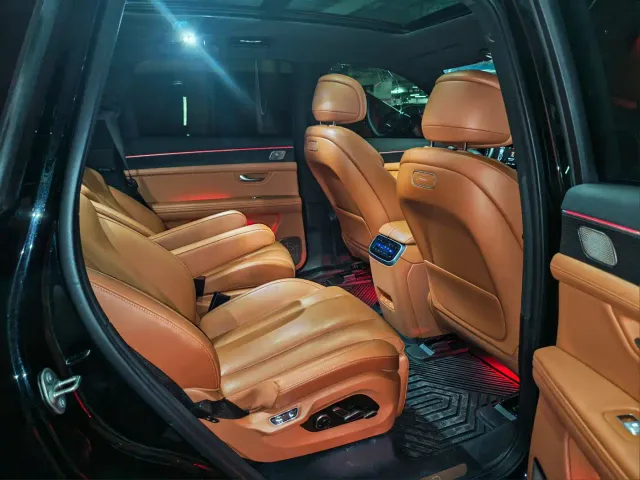 Aito M7 — Фото автомобиля 4