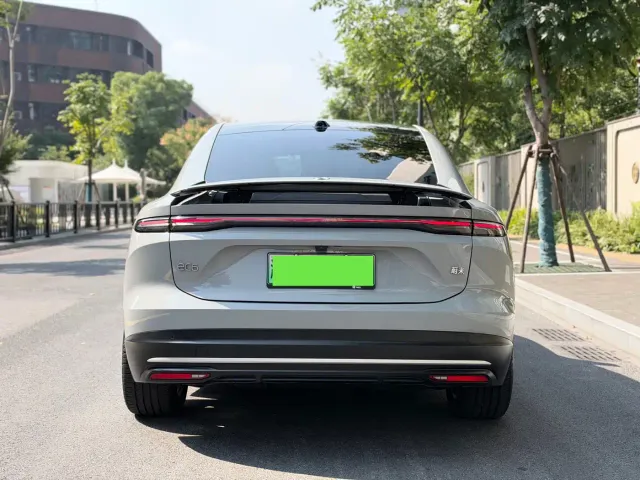 Nio EC6 — Фото автомобиля 9