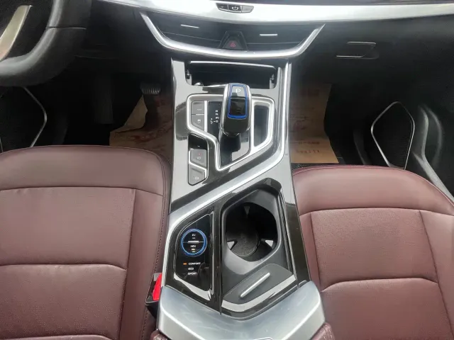Geely Jiaji — Фото автомобиля 13