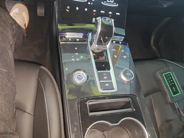 Chery Tiggo 8 — Фото автомобиля 13