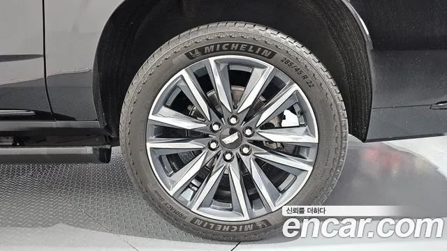 Cadillac Escalade Escalade 5 поколение — Фото автомобиля 18