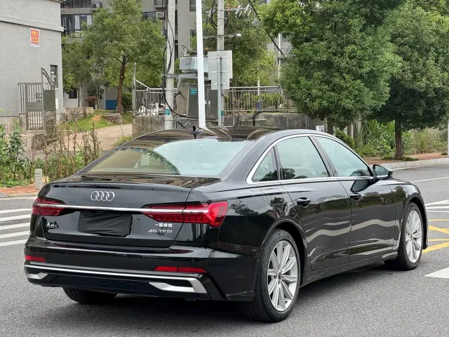 Audi A6L — Фото автомобиля 9