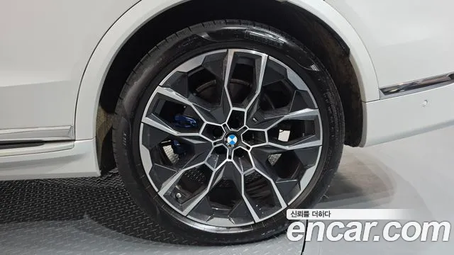 BMW X7 — Фото автомобиля 15