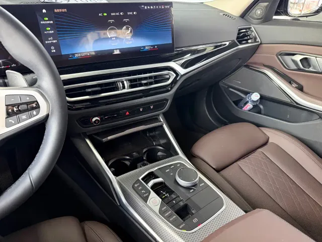 BMW BMW 3 Series 2023 325Li M Sport Black Night Package — Фото автомобиля 10