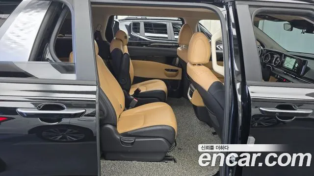 Kia Carnival 4th Gen — Фото автомобиля 11