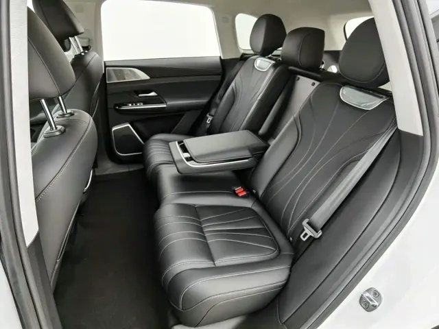Xpeng G9 — Фото автомобиля 5