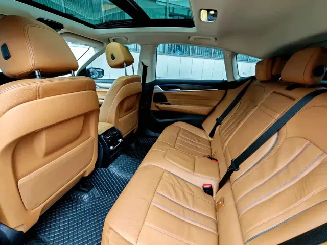 BMW 6 Series Gran Turismo — Фото автомобиля 8