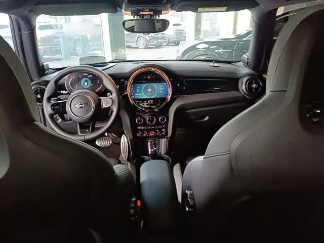 MINI John Cooper Works — Фото автомобиля 9
