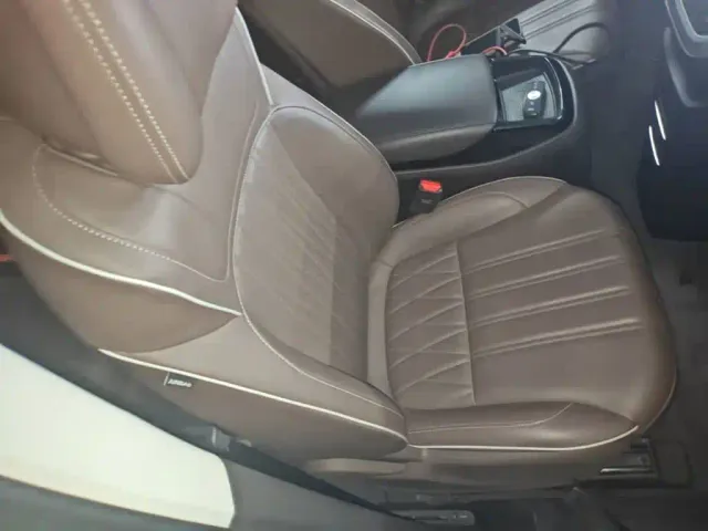 Roewe iMAX8 — Фото автомобиля 24