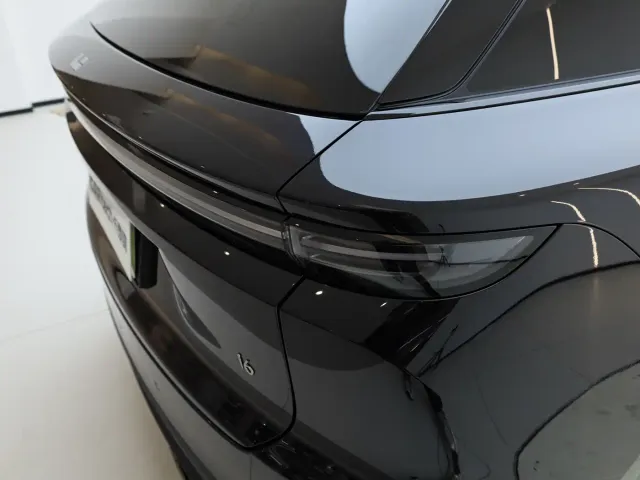 Li Auto i6 — Фото автомобиля 29