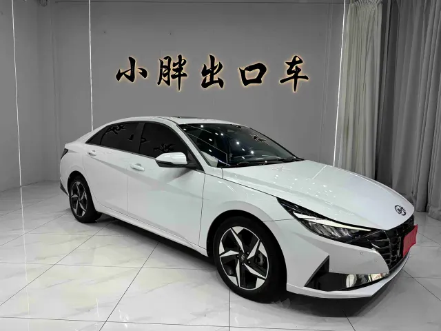 Hyundai Elantra — Фото автомобиля 3