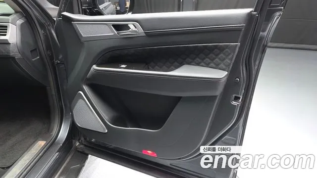 KG_Mobility_Ssangyong Rexton — Фото автомобиля 24