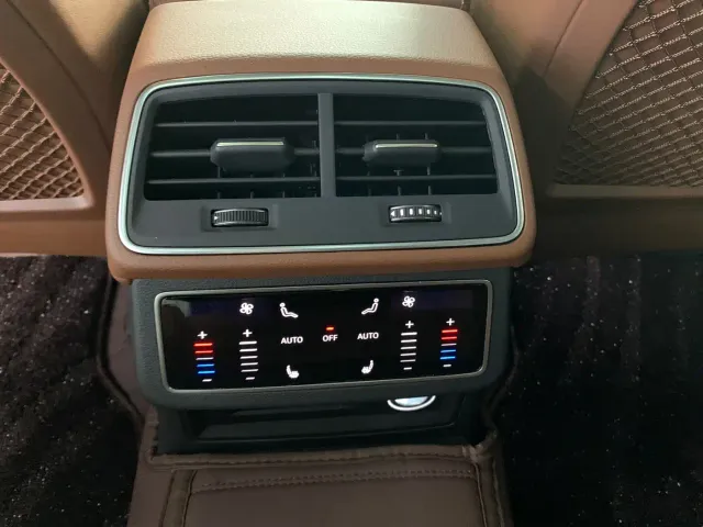 Audi A6L — Фото автомобиля 9