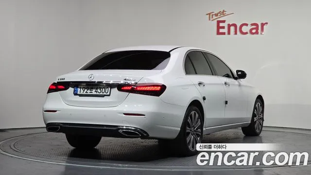 Mercedes-Benz E-Class E-класс W213 E350 4MATIC Exclusive — Фото автомобиля 2