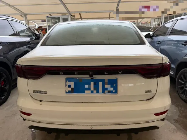 Geely Emgrand — Фото автомобиля 2