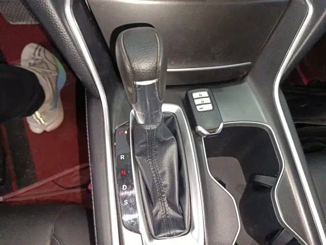 Honda Accord — Фото автомобиля 13