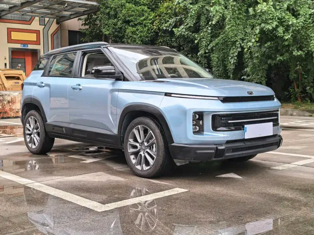 Geely ICON — Фото автомобиля 3