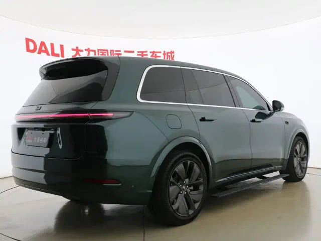 Li Auto L9 — Фото автомобиля 13