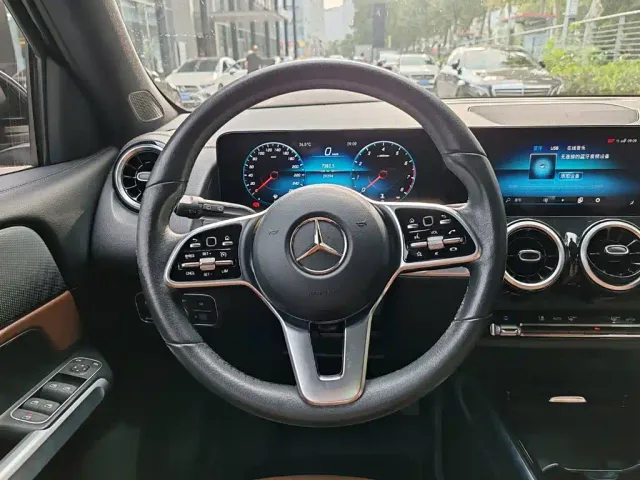 Mercedes-Benz GLB-Class — Фото автомобиля 13