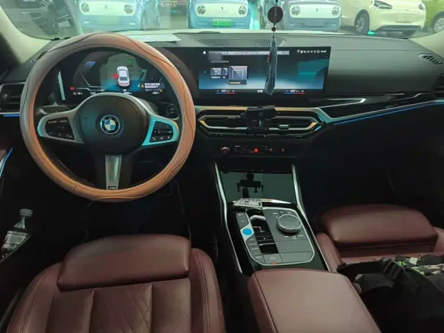 BMW i3 — Фото автомобиля 9