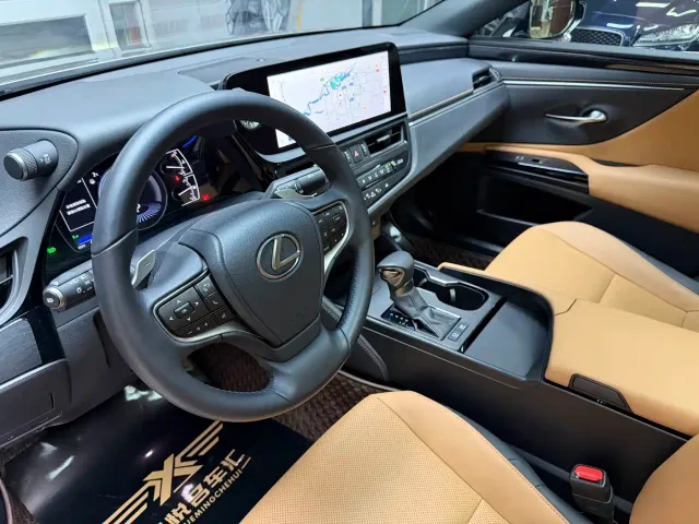 Lexus ES — Фото автомобиля 9