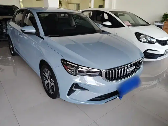Geely Emgrand — Фото автомобиля 3