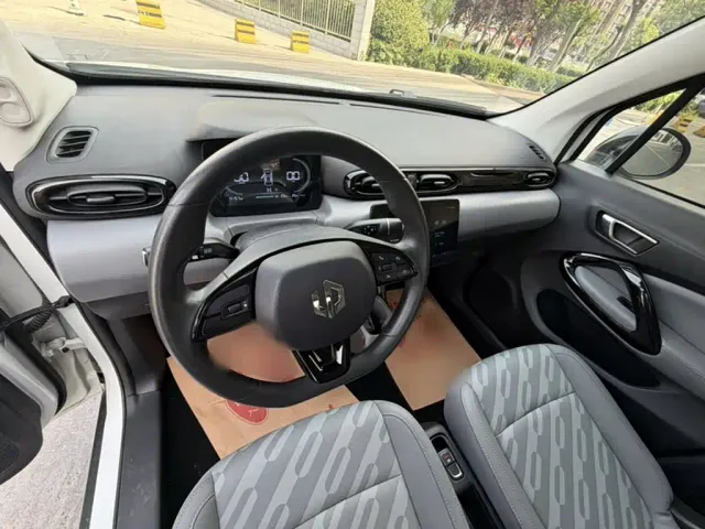 Leapmotor T03 — Фото автомобиля 16