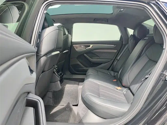 Audi A6L — Фото автомобиля 11