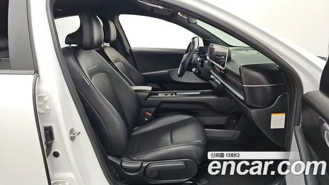 Hyundai Ioniq 6 — Фото автомобиля 17