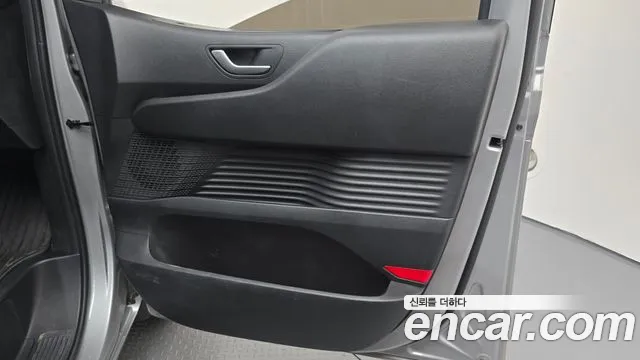 Hyundai Staria — Фото автомобиля 13