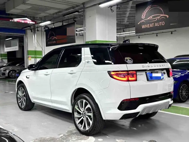 Land Rover Discovery Sport — Фото автомобиля 13