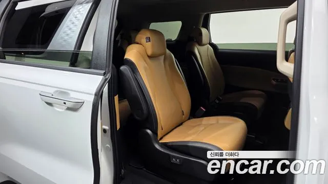 Kia Canival Carnival 4 поколение Дизель 9 мест Prestige — Фото автомобиля 8