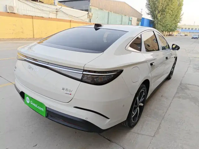 BYD Seal 07 DM-i — Фото автомобиля 6
