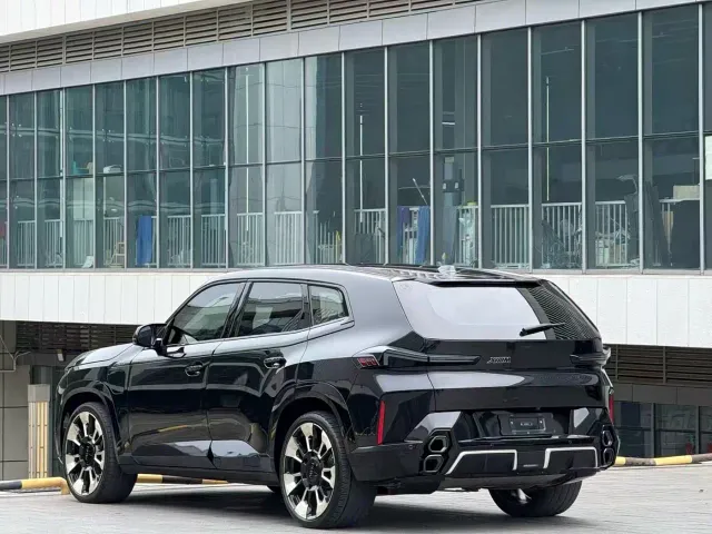 BMW XM — Фото автомобиля 15