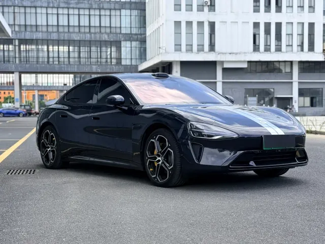 Xiaomi SU7 — Фото автомобиля 3