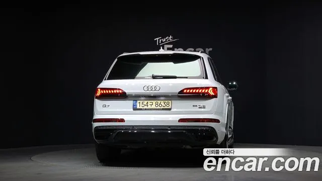 Audi Q7 55 TFSI quattro Premium — Фото автомобиля 4