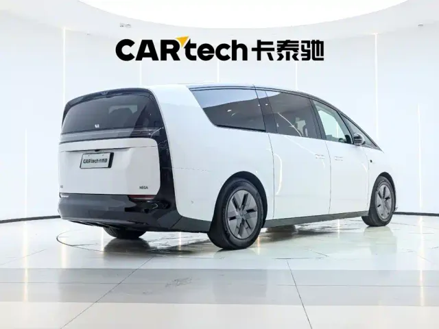 Li Auto MEGA — Фото автомобиля 6