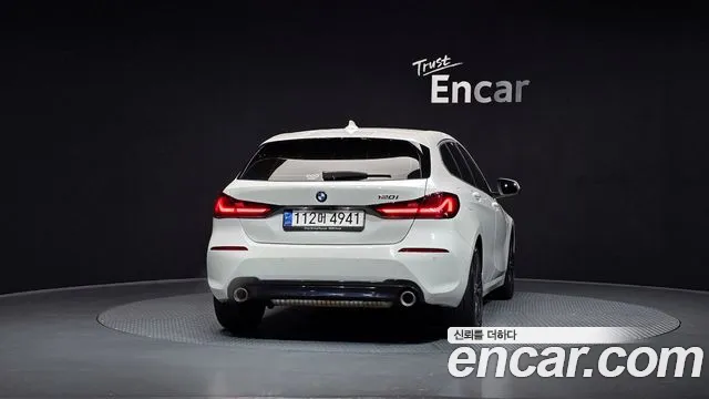 BMW 1 Series F40 — Фото автомобиля 4