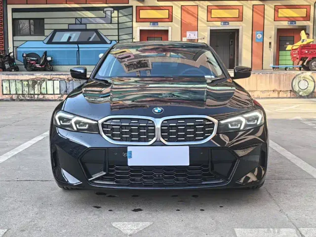 BMW 3 Series — Фото автомобиля 2