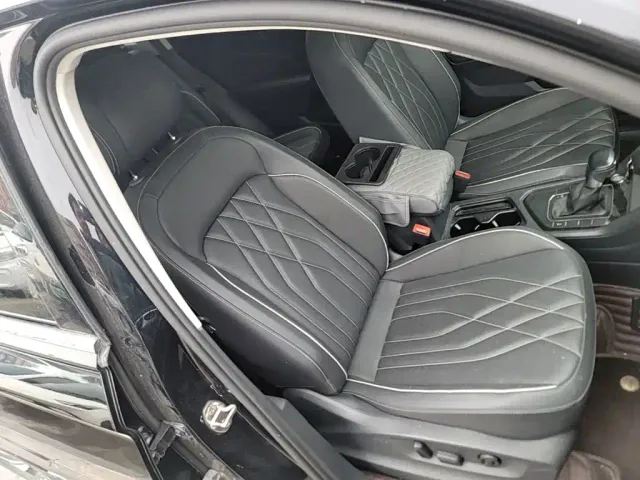 Volkswagen Tiguan L — Фото автомобиля 24