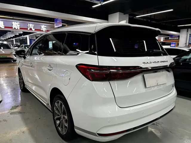 BYD Song MAX — Фото автомобиля 13