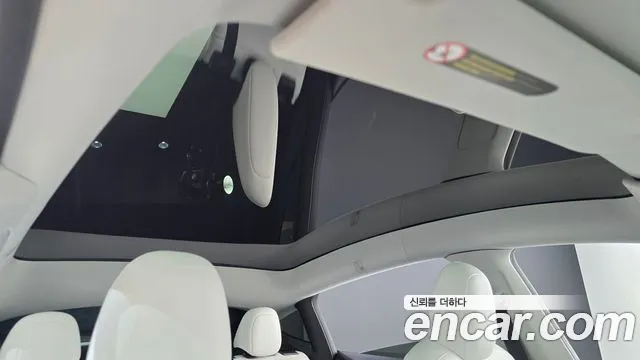 Tesla Model Y — Фото автомобиля 16