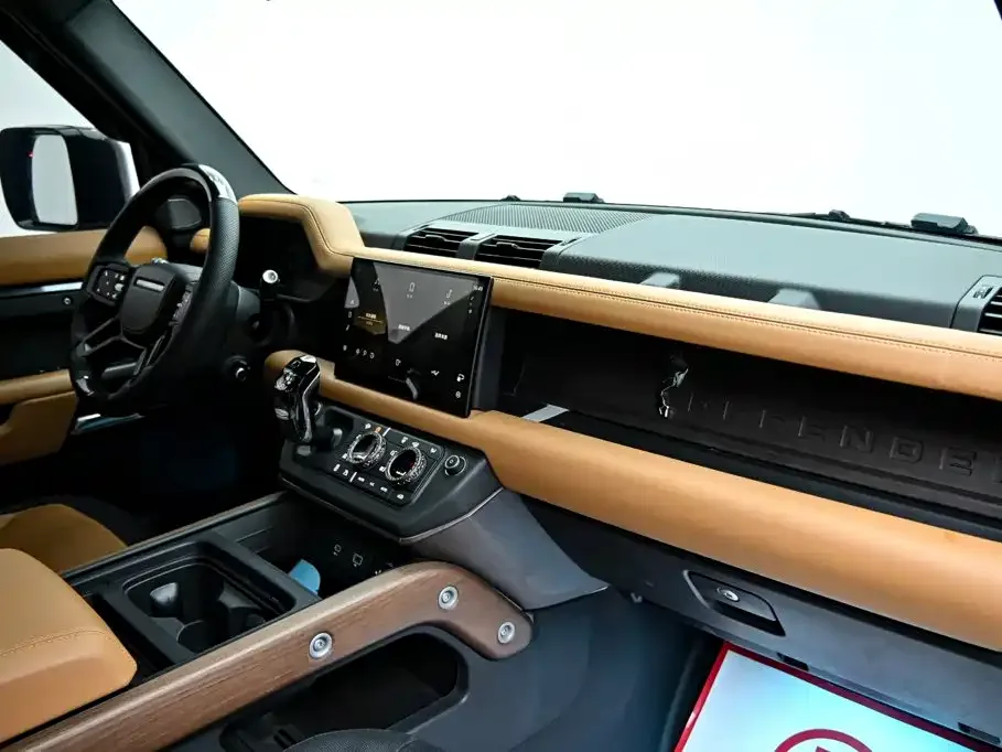 Land Rover Land Rover Defender 2024 110 3.0T P400 X-DYNAMIC HSE — Фото автомобиля 17