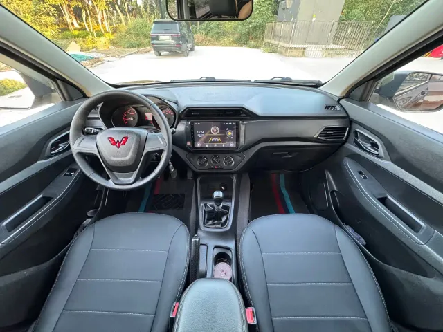 Wuling Hongguang — Фото автомобиля 8